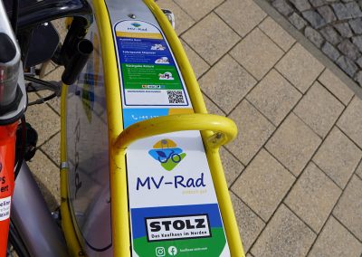 MV-Rad Gepäckträger-Beklebung mit Informationen