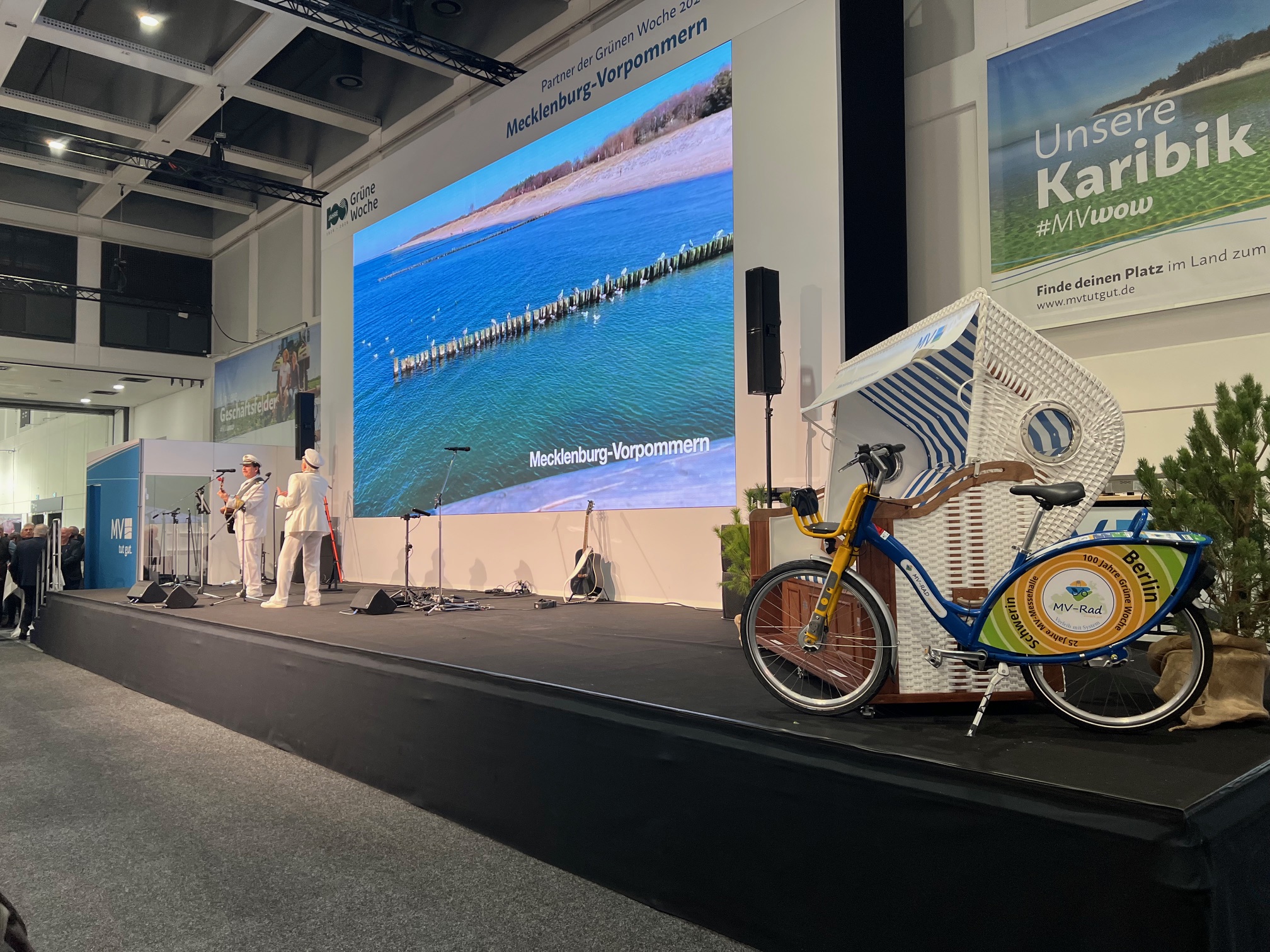 Grüne Woche 2026 13 GW26 MV Rad Buehnenwerbung 01c