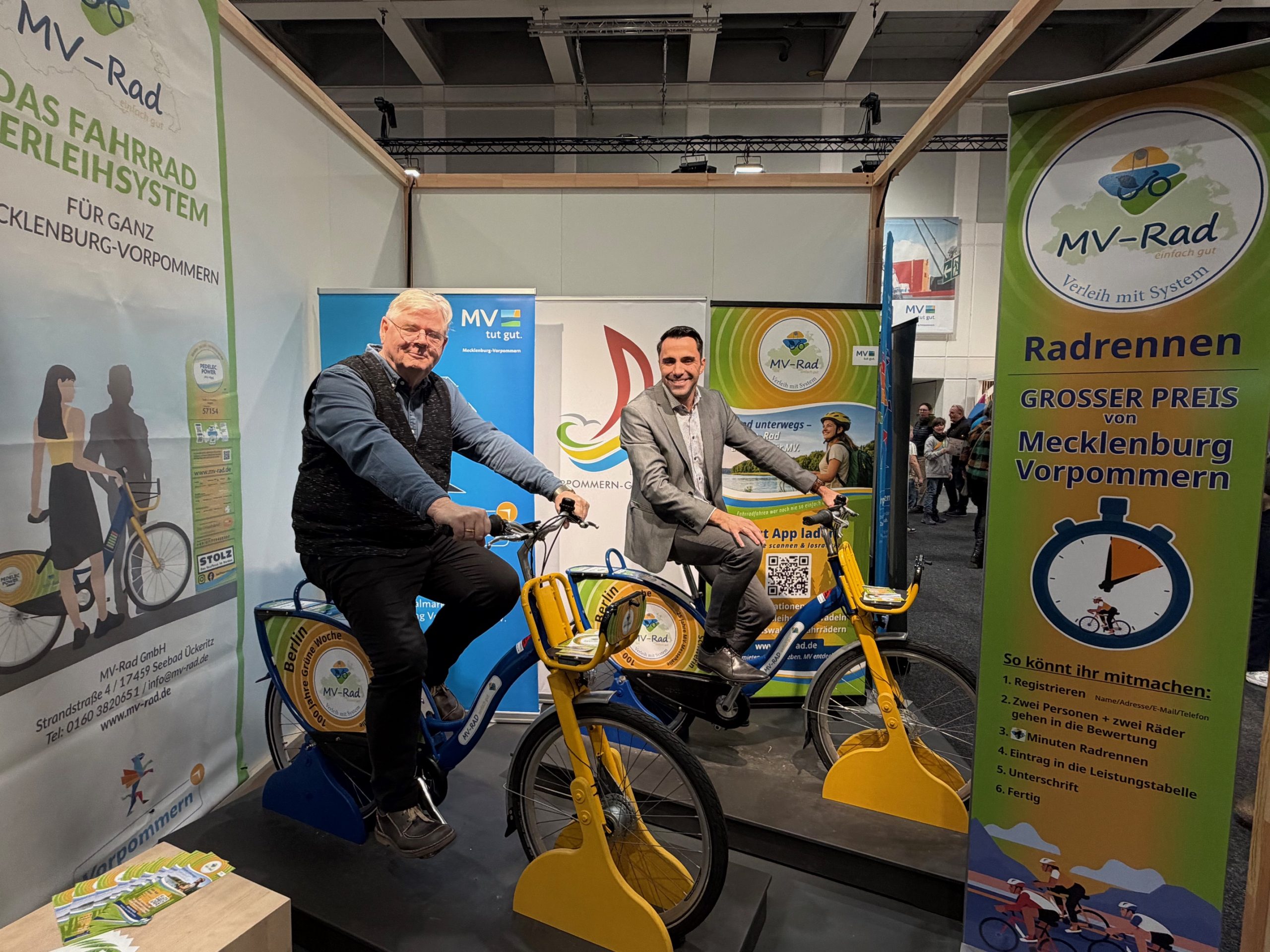 Grüne Woche 2026 2 GW26 Roadrunner Stand mit Daniel Peters CDU scaled